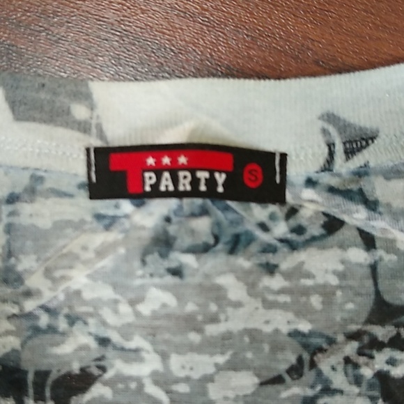 Burnout Tee NWOT - Picture 7 of 7